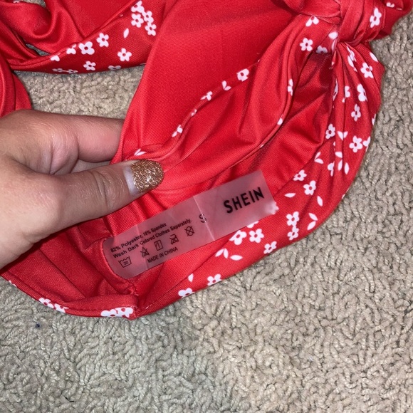 Red bathing suit - Picture 3 of 3